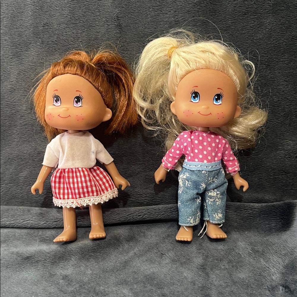 Vintage dolls set of 2 Greenbrier International dolls